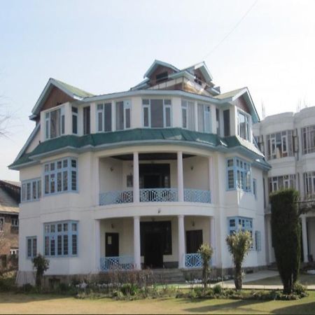 Green Acre Hotel Srinagar  Bagian luar foto